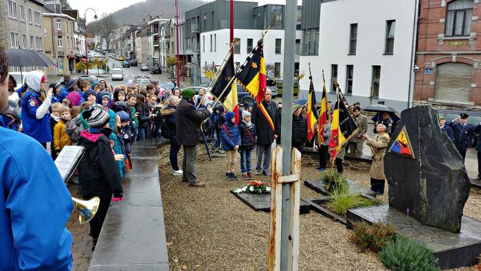 Au monument dédié à la 7e Divison blindée américaine 